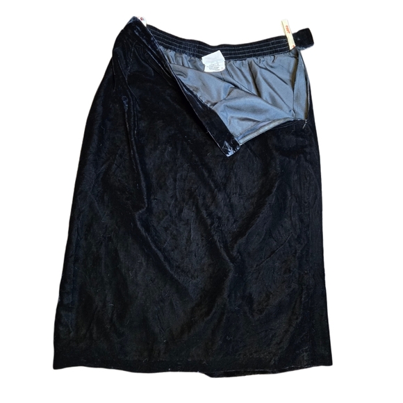Vintage Alia Black Velvet Midi Skirt Made in Canada Size 14 Stretch Waist 90s - Picture 3 of 6